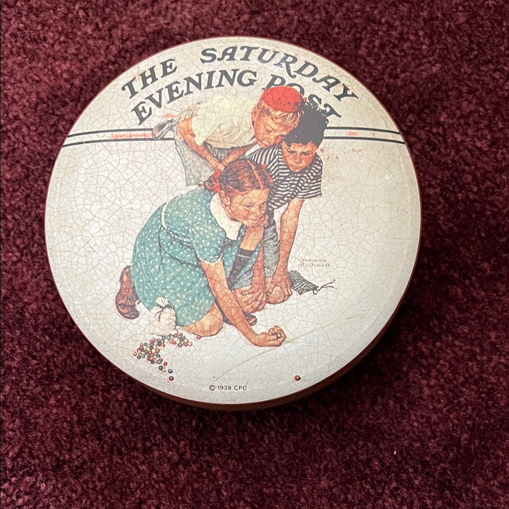 Norman Rockwell Saturday Evening Post Decorative Plate - Red, Green, White